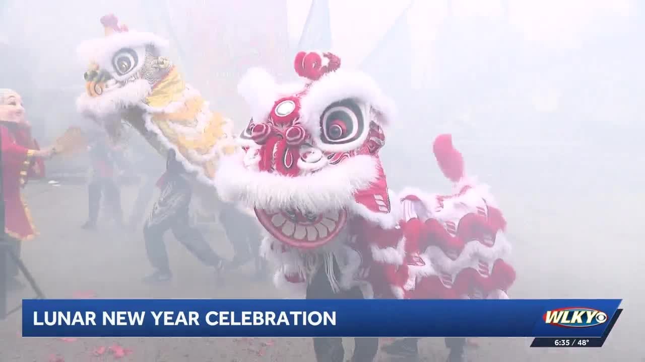 Lion dance brings Lunar New Year to Logan Street Market ahead of Tuesday