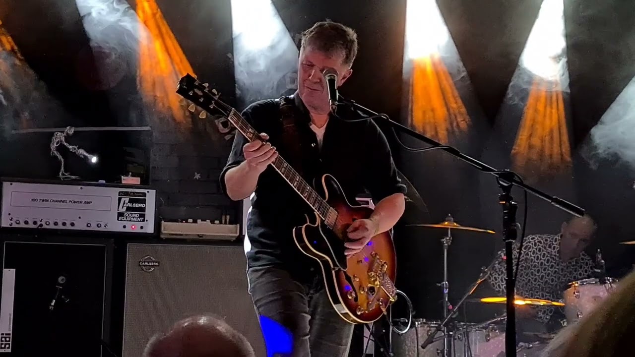 22 Sunburst Deluxe - Blazing Apostles The Brudenell April 2023