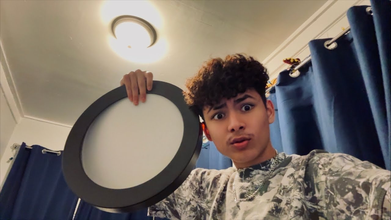 Attempting To Install a NEW LIGHT💡! (With no Experience)