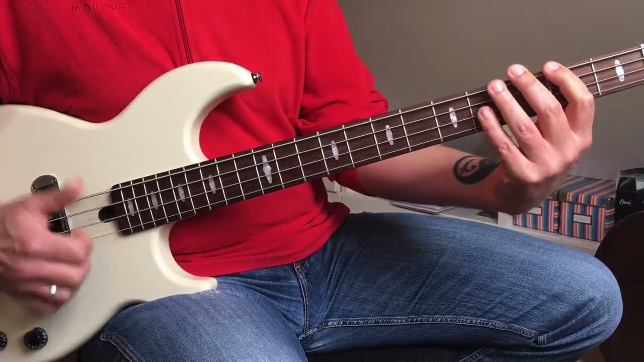 Markus Setzer plays '(Don&lsquo;t) Give Hate A Chance' - Jamiroquai - double thumping study