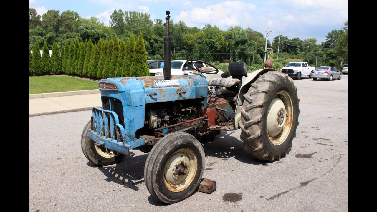 Ford 2000 Super Dexta Online at Tays Realty & Auction, LLC