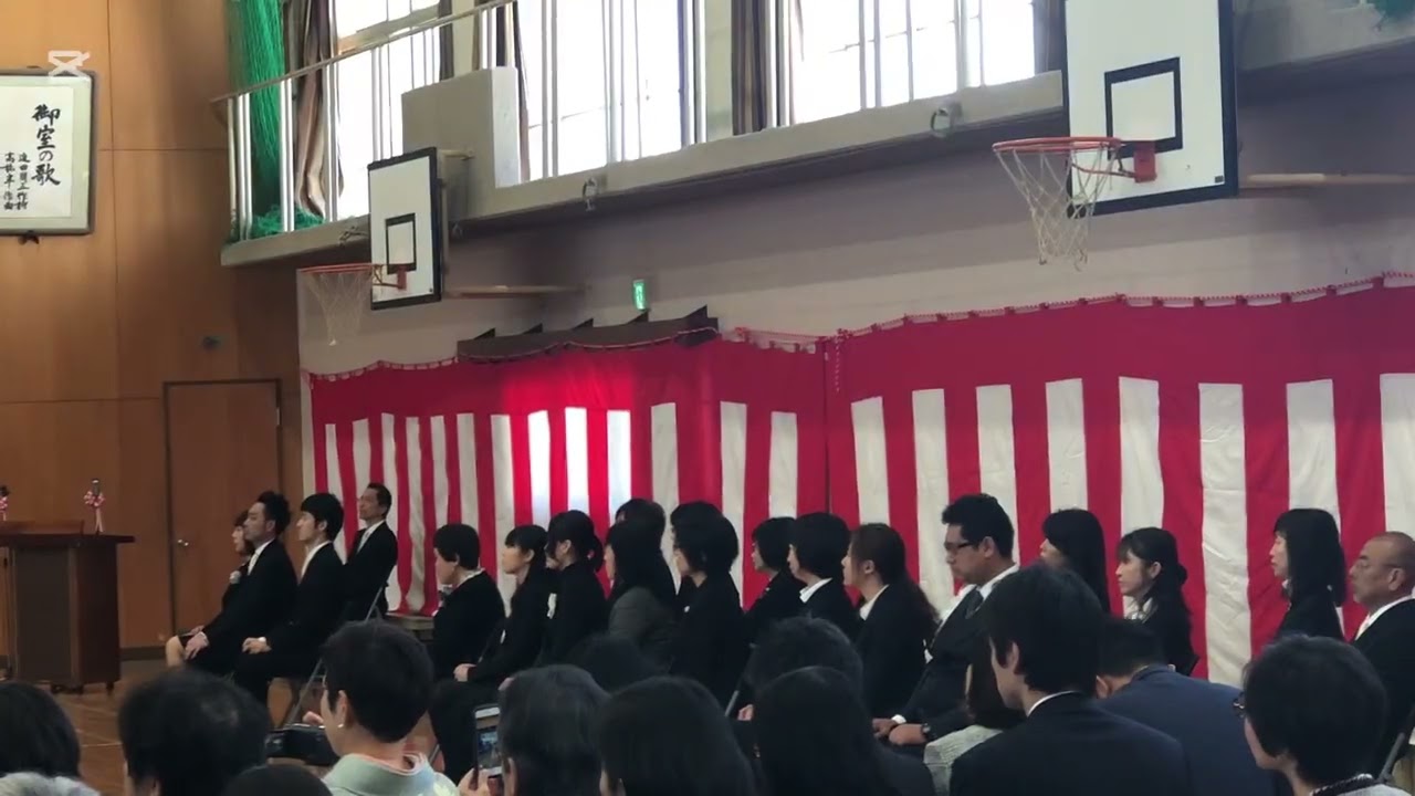 佑人、小学校卒業式
