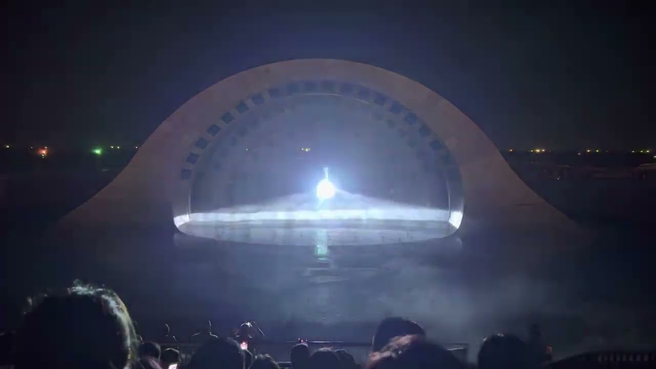 Trình diễn nhạc nước tại cầu Hôn Phú Quốc