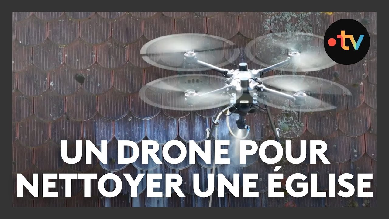 Ils nettoient l'église du village avec un drone