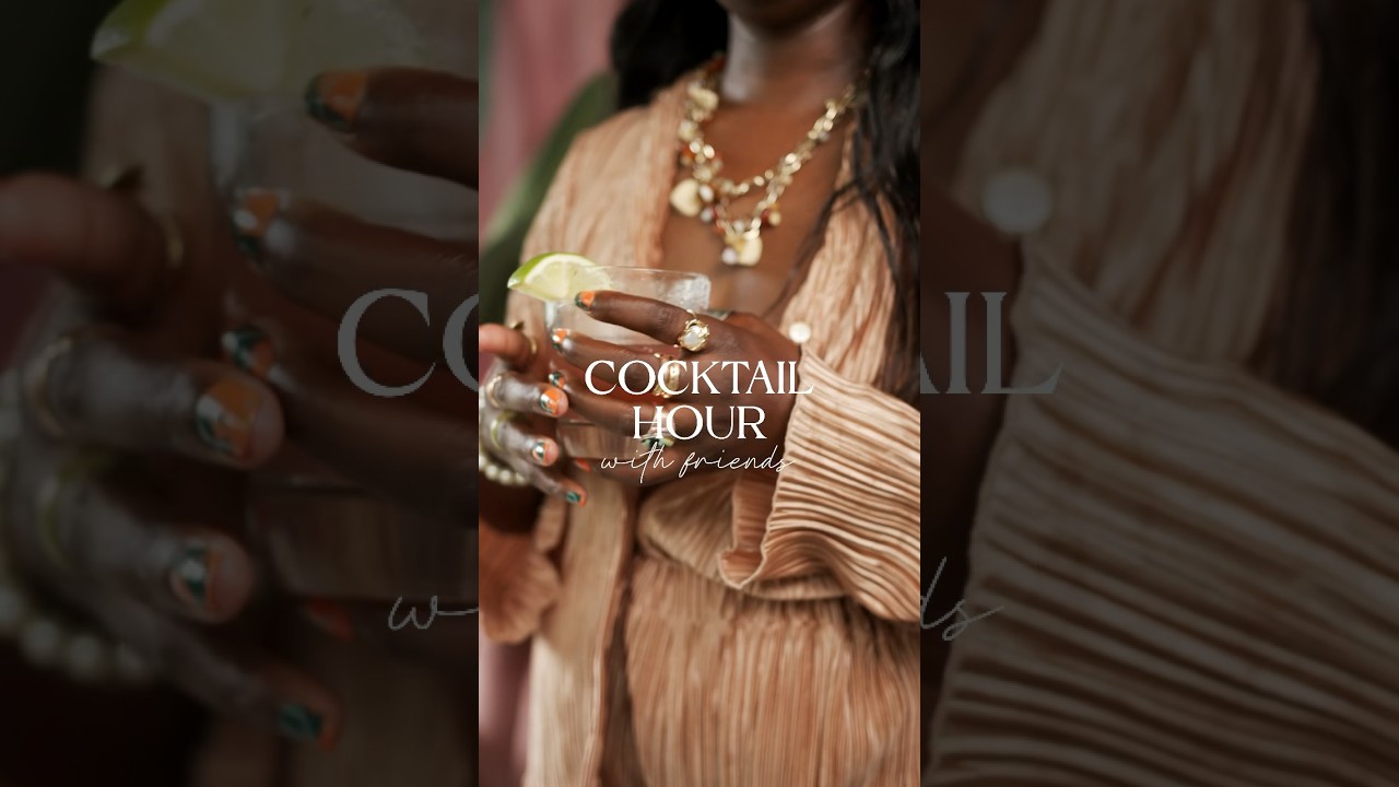 Let&rsquo;s get into it!🥂A good cocktail moment with my girl, Cea! New series? #cocktail #ContentCreator