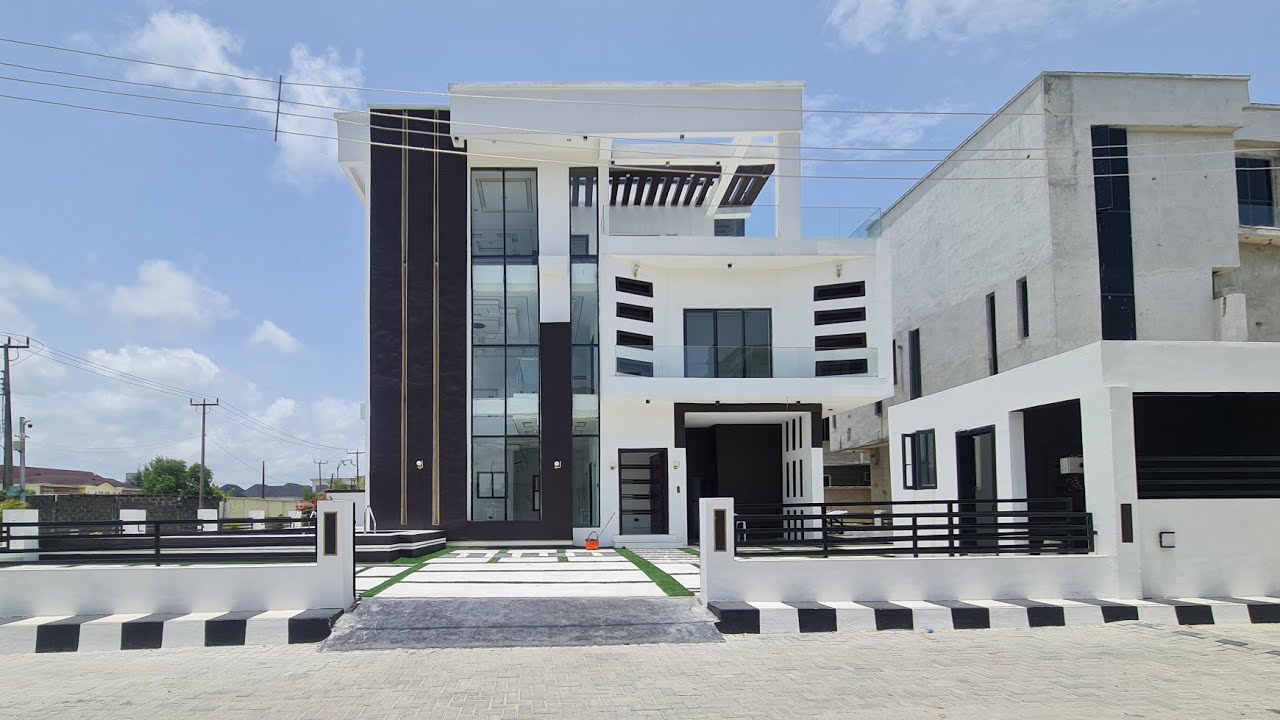 Distress Sale - Mansion in Osapa Lekki For Sale (Price: ₦350m)