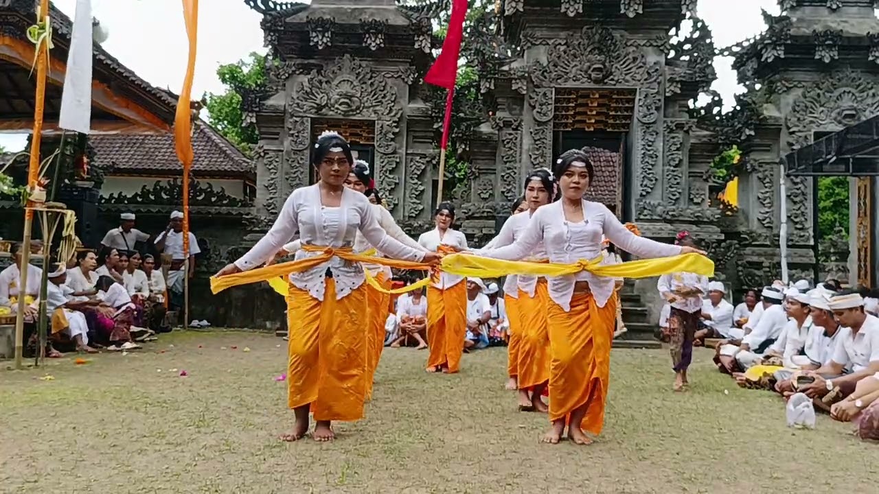 Tari Rejang Sari 