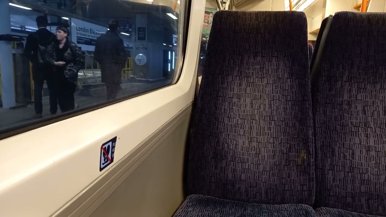 Southeastern class 465212 & 466014