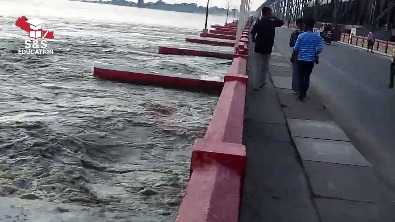 कोशी ब्यारेज सन् १९५४ मा भारत–नेपाल सहमतिअनुसार सुनसरी जिल्लामा निर्माण गरिएको हो। #कोशीब्यारेज