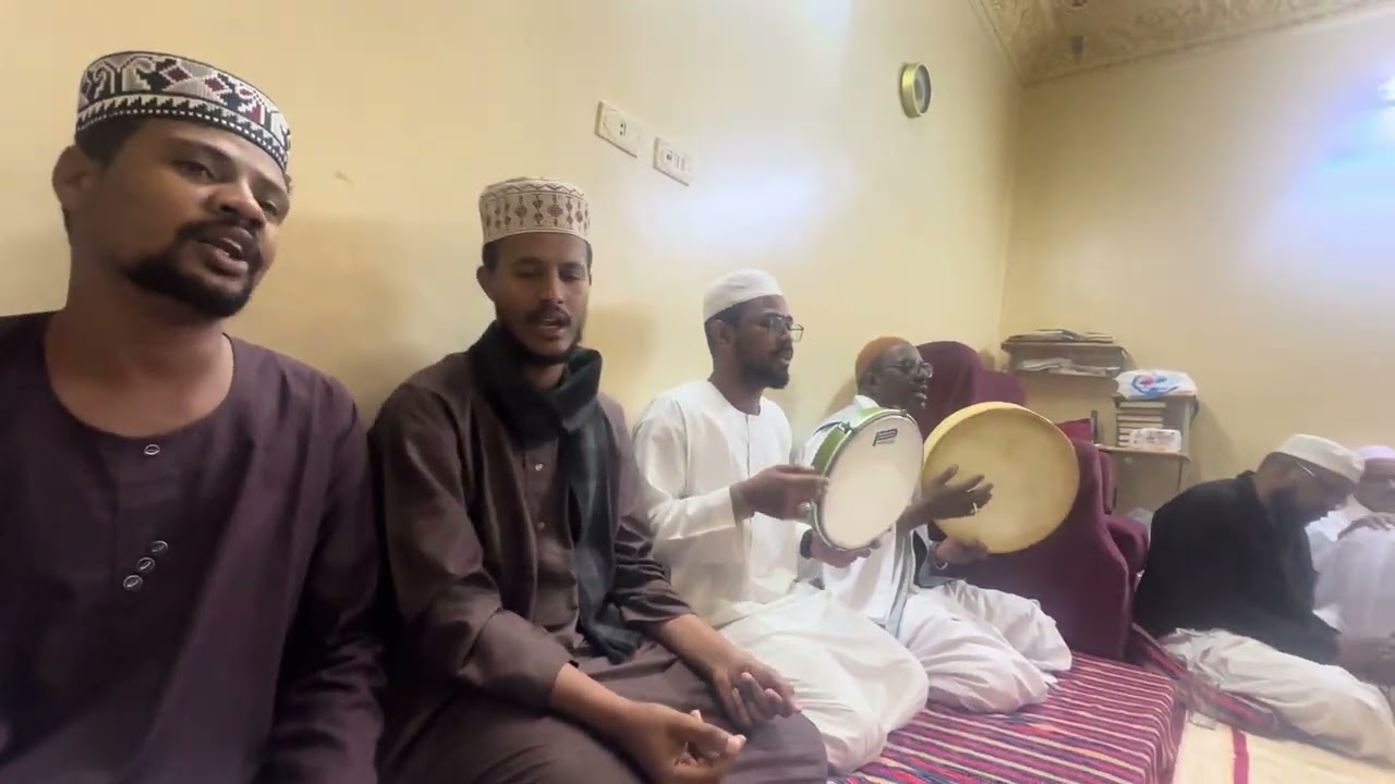 زيارة الشيخ الجنيد الشيخ الطيب المرين للشيخ عبدالصادق الشيخ النور بالمدينه المنوره