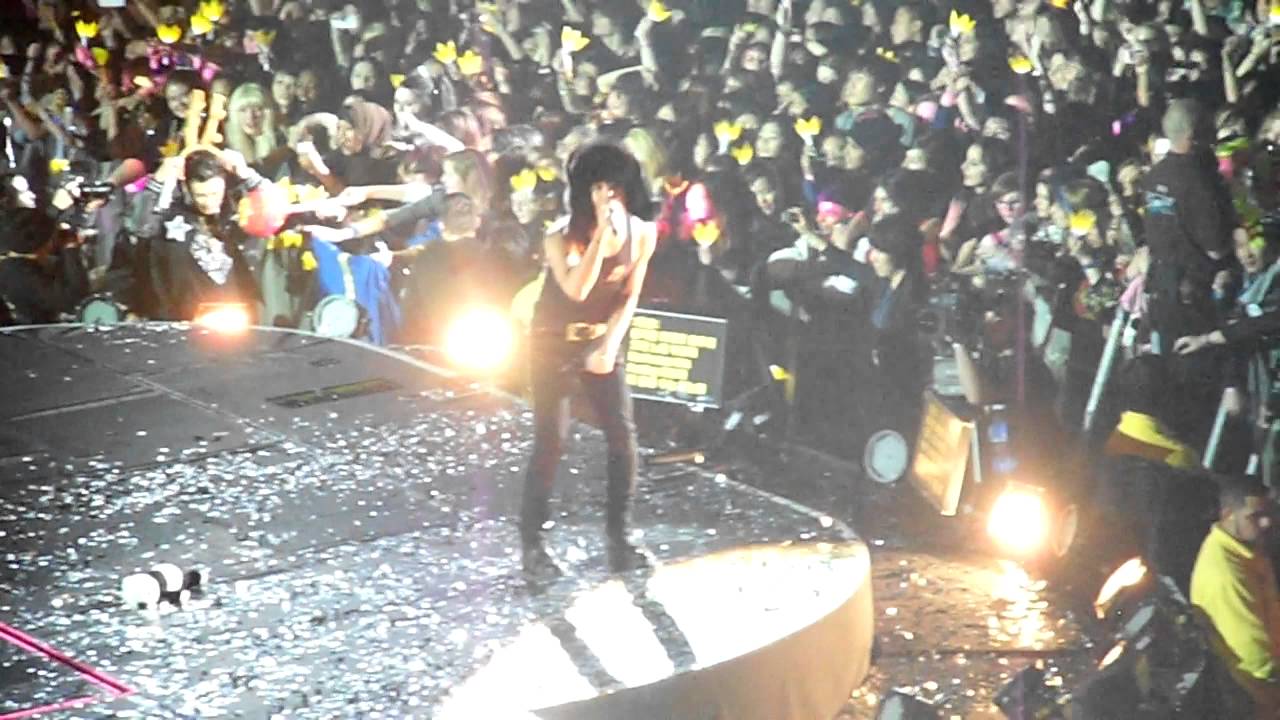 BIGBANG - Finale Encore Medley (London 2012 Alive Galaxy Concert @ Wembley)