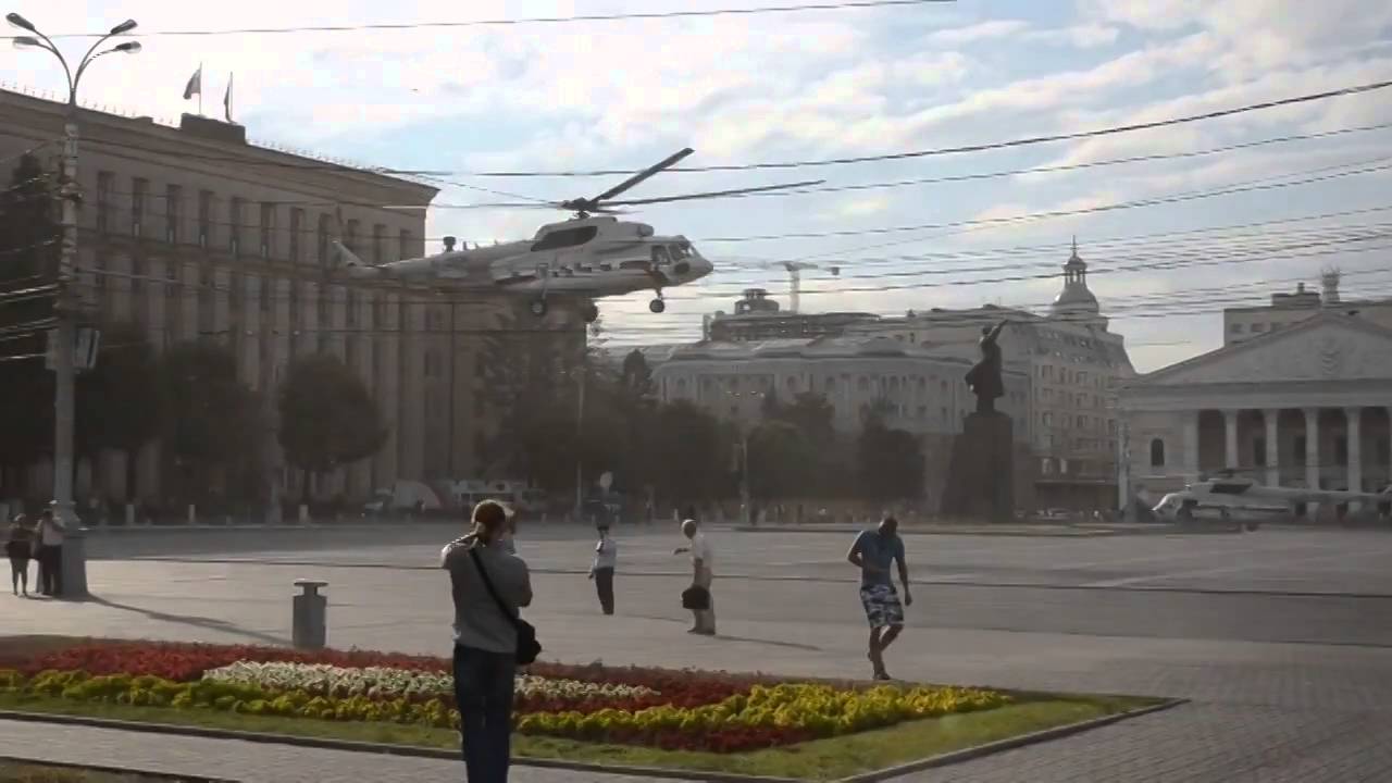 Вертолет с Путиным приземлился в центре Воронежа 05 08 2014