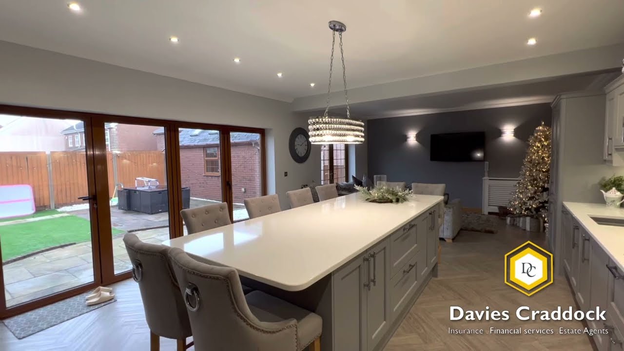 Aber Llwchwr, Llangennech - £750,00