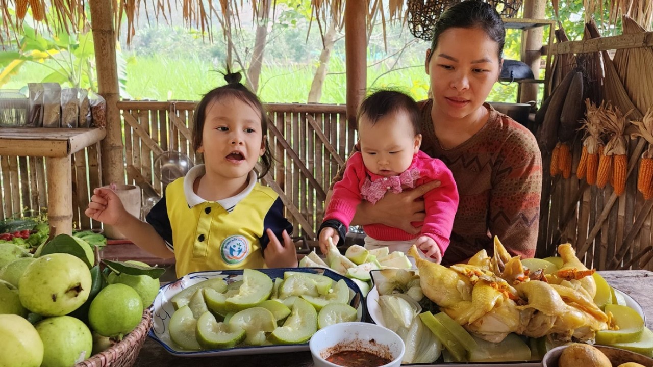 A Peaceful Day in Nature with Birdsong & Steamed Whole Chicken - Bich Thi Family