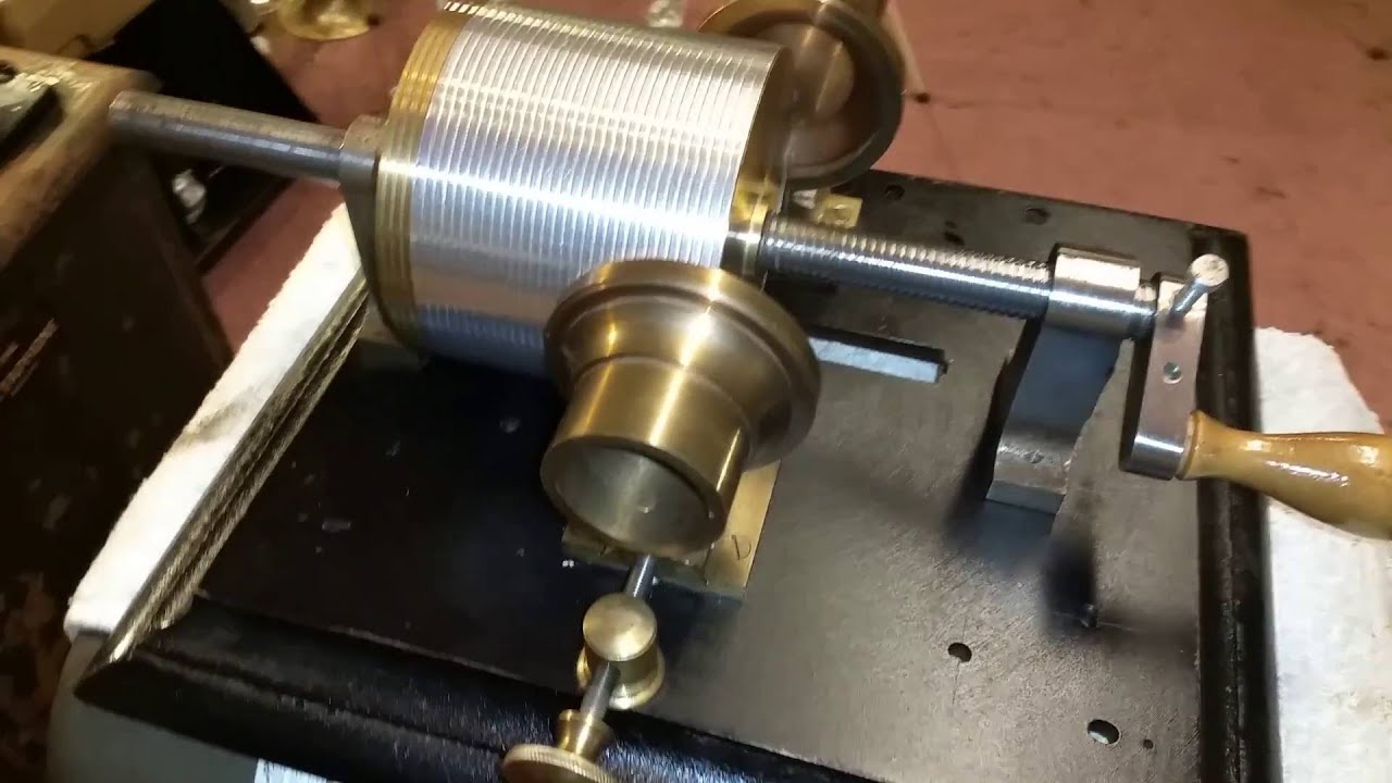 edison 1877 kruesi tinfoil phonograph / up close / explanations