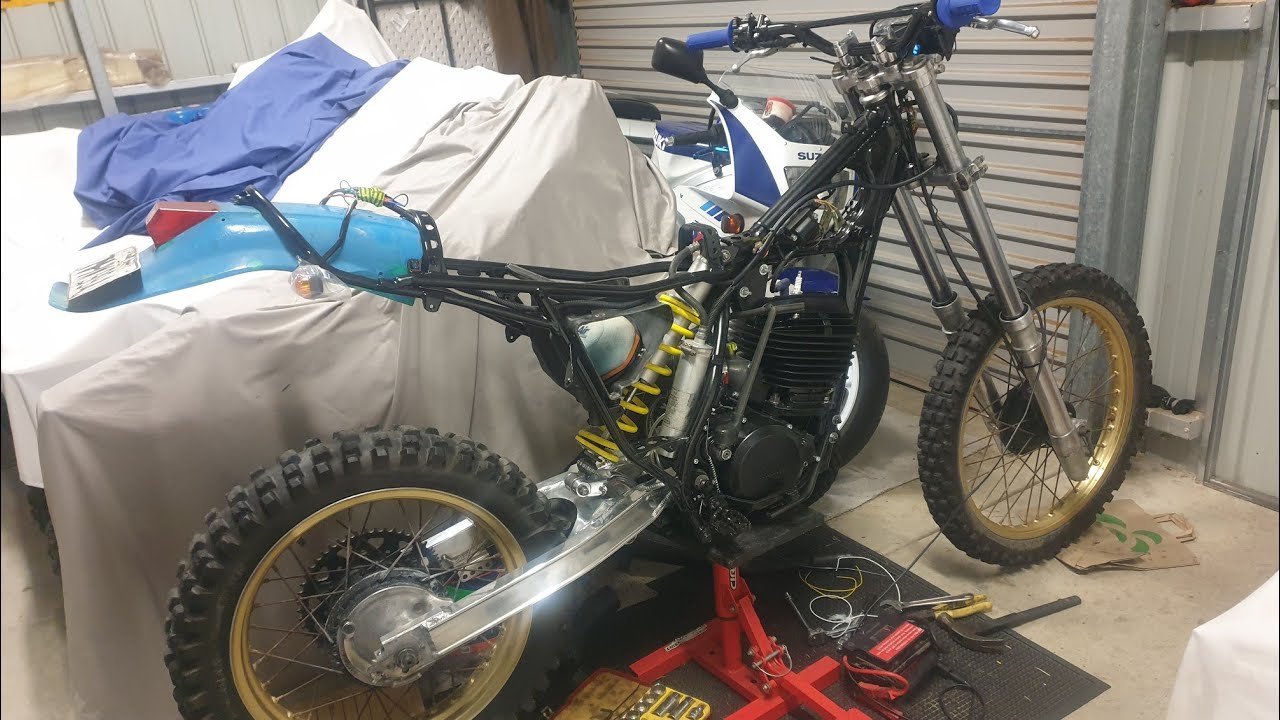 1983 IT490 Yamaha part 6 wiring and light checks. Suspension and wheels installed.