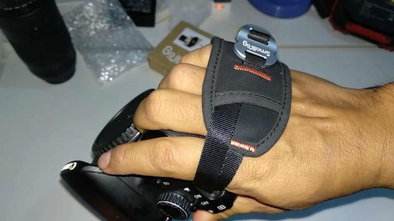 (How Not To Use) Unboxing Smallrig Handstrap PAC2456