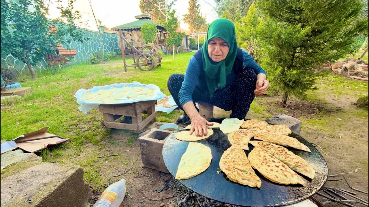 Köyde Odun Ateşinde İftar Hazırlığı 🌙 Ispanaklı Gözleme Yemeği