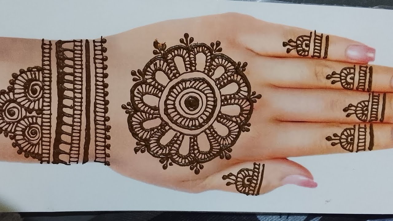 Trending and Beautiful mehndi designs back hand 🥰🥰🥰🥰🥰🥰🥰#youtubeshorts #shotsfeed #hennadesign 