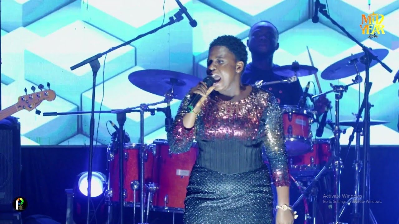 Stella Precious Shakes The Entire Community To Worship And Dance@ MidYearWorship