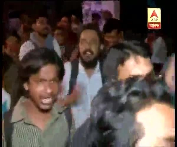 JU students stand beside JNU students. Raised Anti-India slogan, Speaks in favor of Afzal