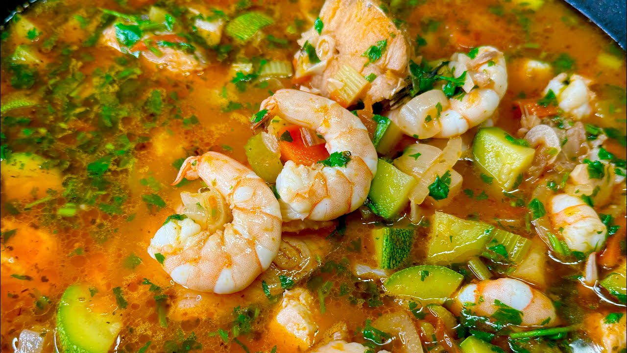 Caldo de pescado con camarón / Cocinando A la Periqué