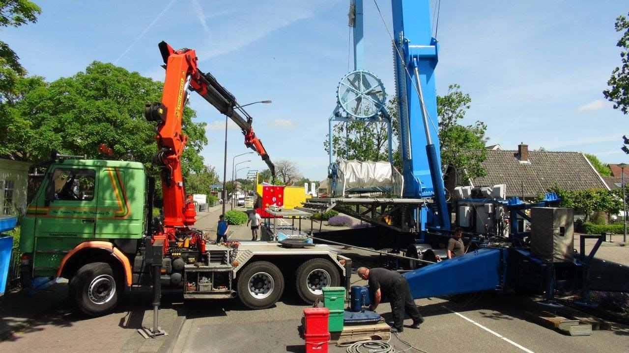 Transport en opbouw Eclipse kermis Heerhugowaard