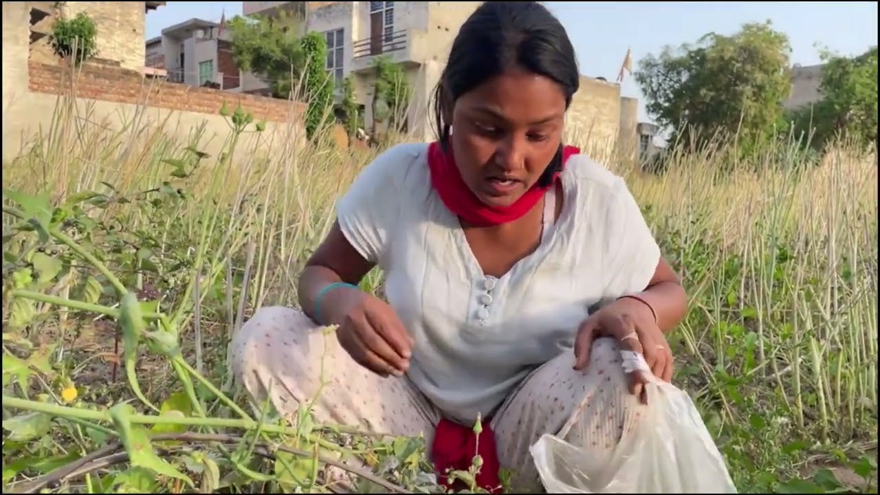 Chhota Ma KoiToor Ke Khare Hai ￼