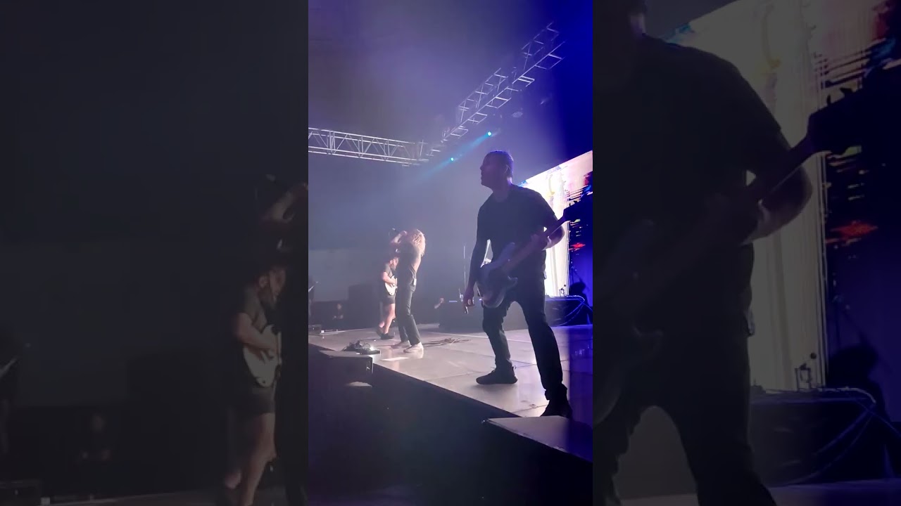 Underoath -  Writing On The Walls (Live in Manila 2026)