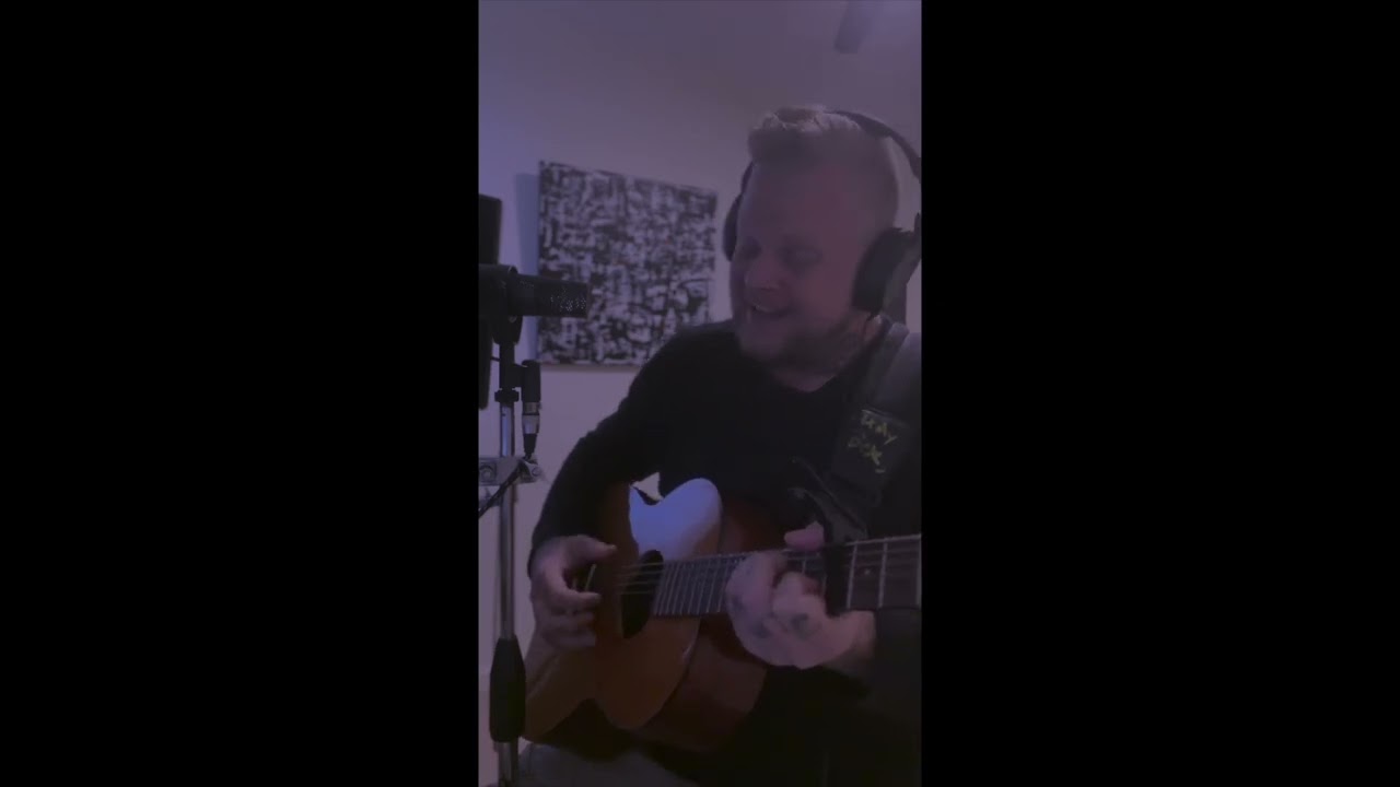 Coldplay “Yellow” Cover by Matt Gresham Perth artist 🙏