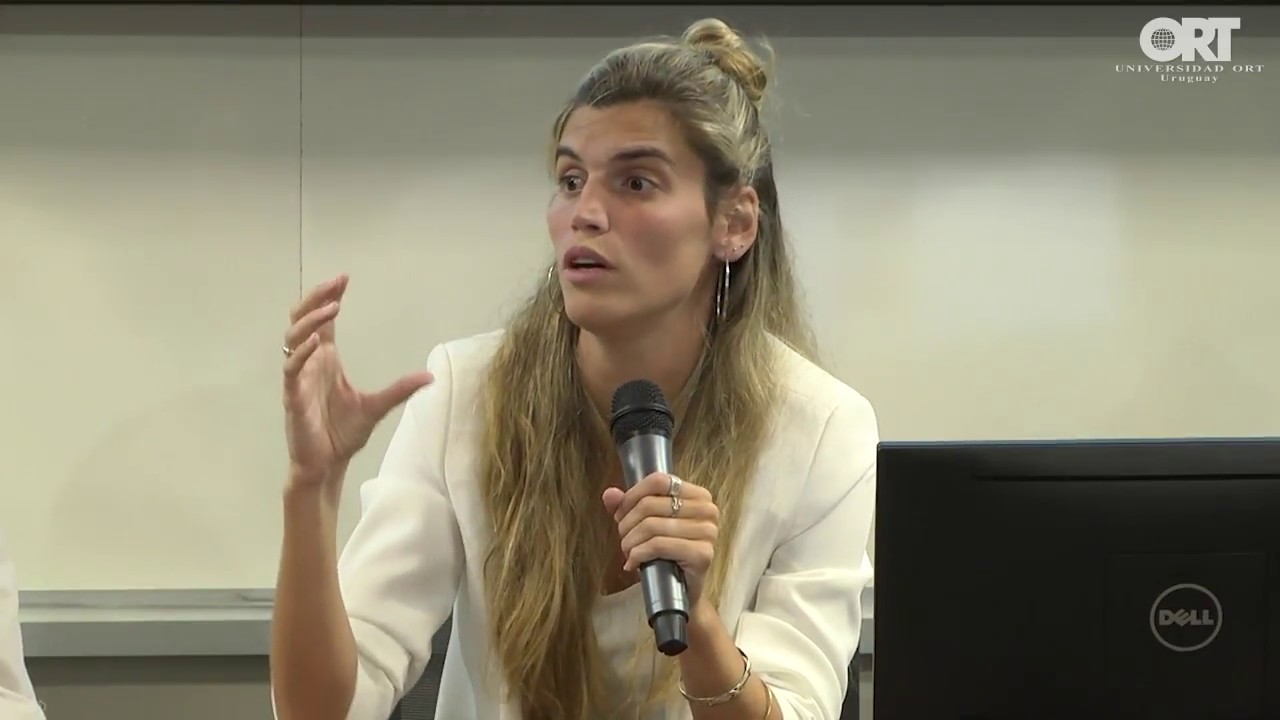 Mesa redonda ¿Hay trabajo para los diseñadores de interiores?