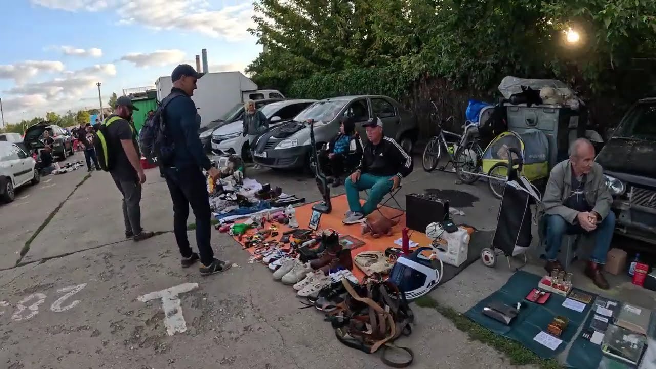 Ce caută Nicolae Ceaușescu în târgul de la Vitan?! O adevărată COMOARĂ de colecție găsită aici!! 