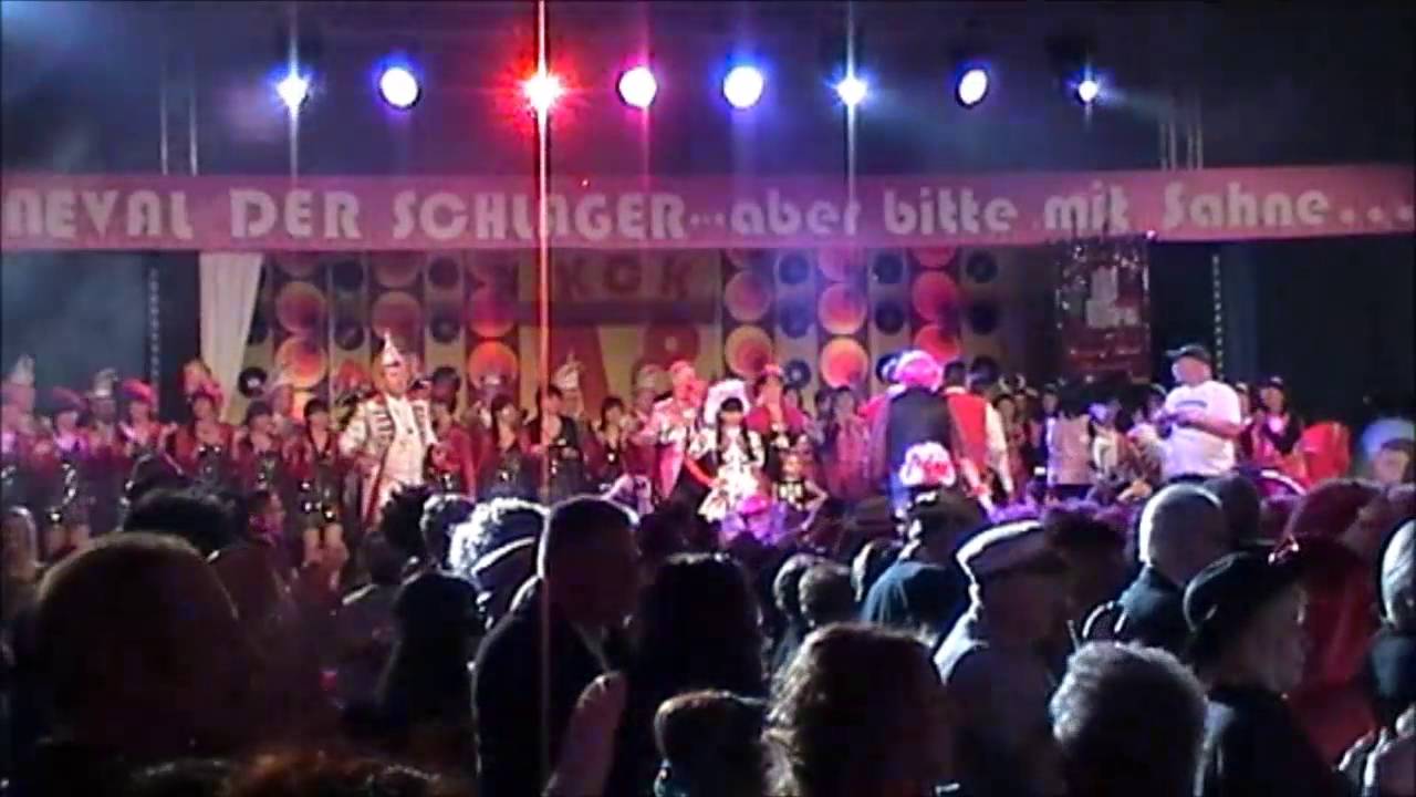 Einmarsch Samstag mit neuer Kapelle Sold Out 2016