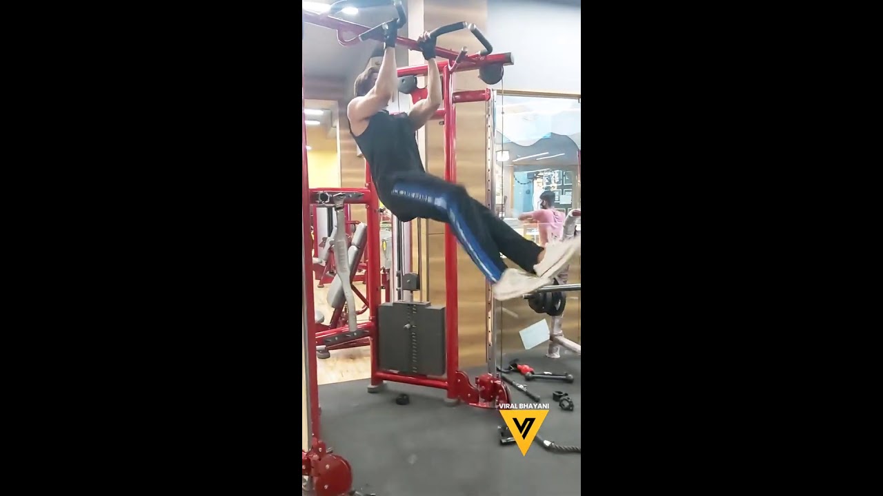 Sidharth Gupta's cool workout 🔥 at Fitness  5Gym