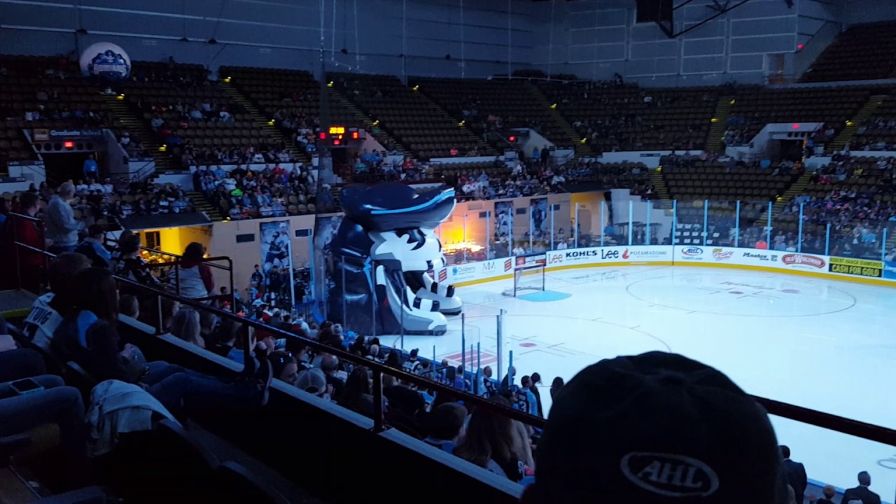 Opening night for The Milwaukee Admirals!! 10-29-2016