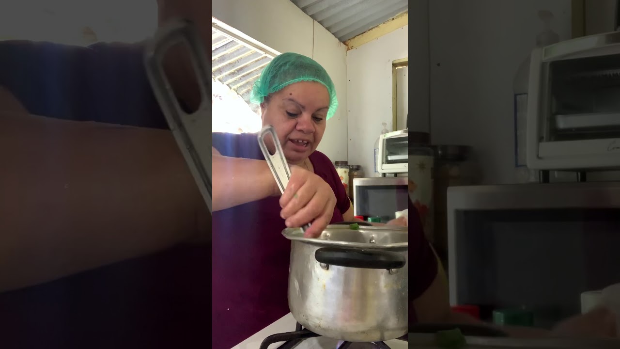 Arroz con tocino y gandules