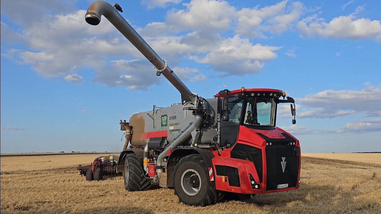 WAGNER Agrarservice mit TerraVariant 650 mit Zunhammer Aufbau & Scheibenegge beim Gülle einarbeiten!