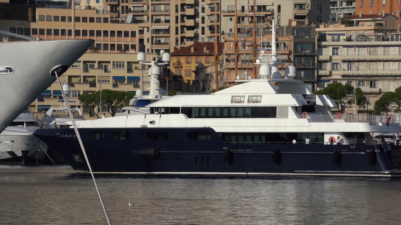 Avangard II fastest docking at Quai Kennedy , Monaco. @Emman&rsquo;s Vlog FR