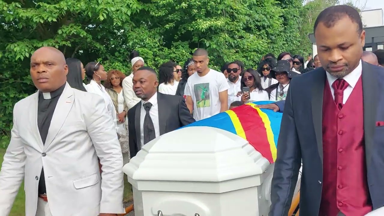 Les adieux des congolais(ses) au footballeur Congolais tués par ses proches: JORDY LUKOKI