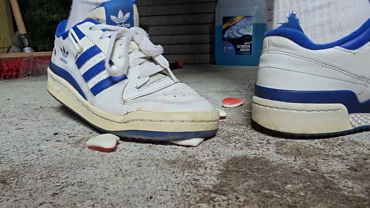 Trample candy in old adidas