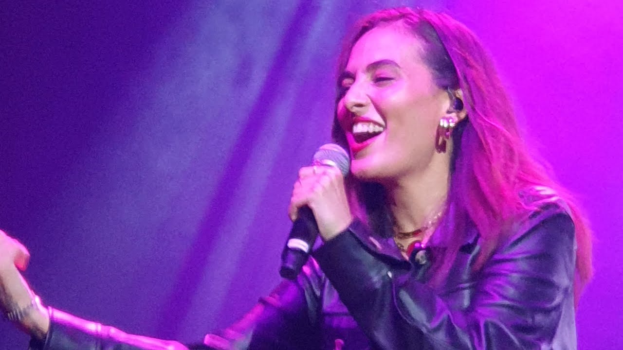 Nada de Nada (en vivo)- Ms. Ambar, Caztro. Emi Mu&ntilde;iz y Zaire.
