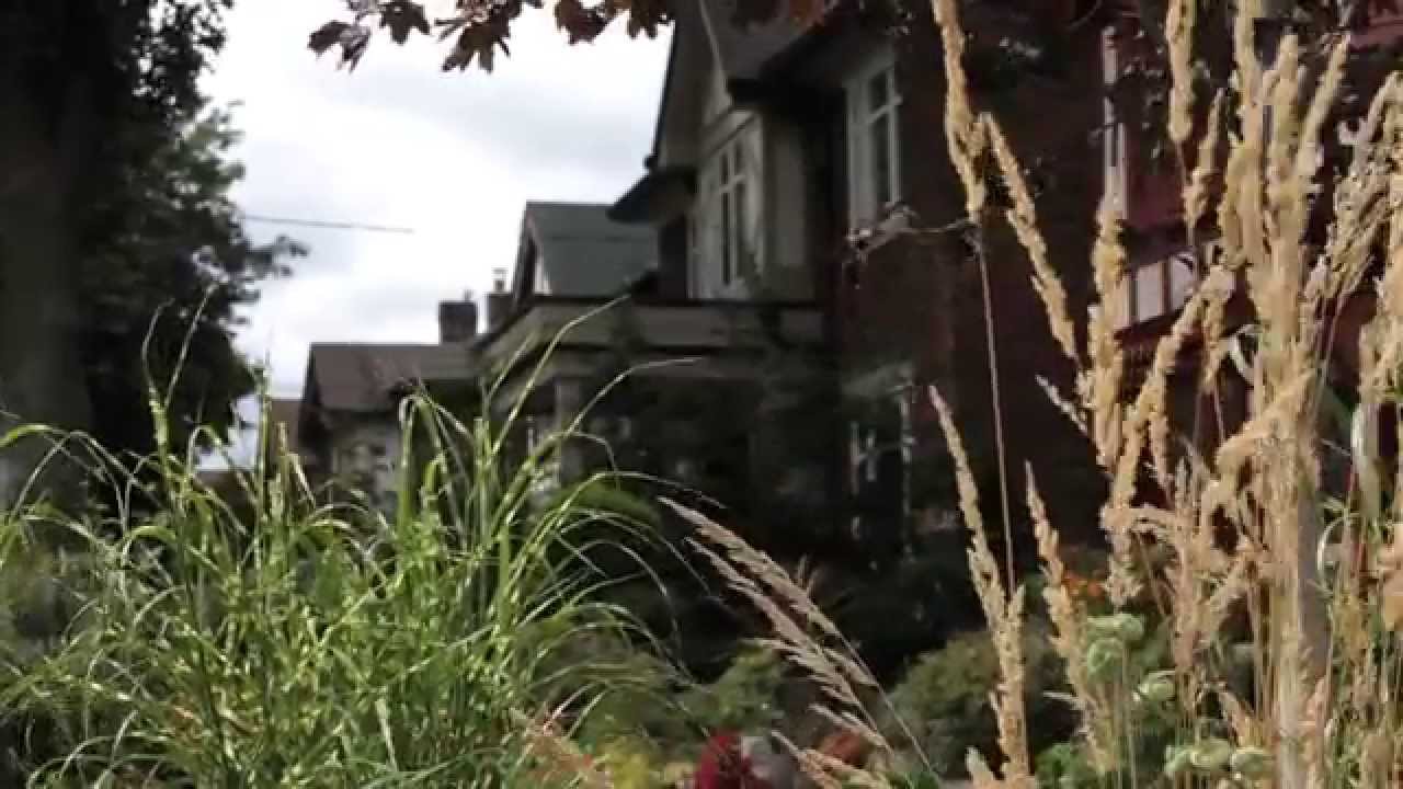 Leaside Toronto; Parks And Perks