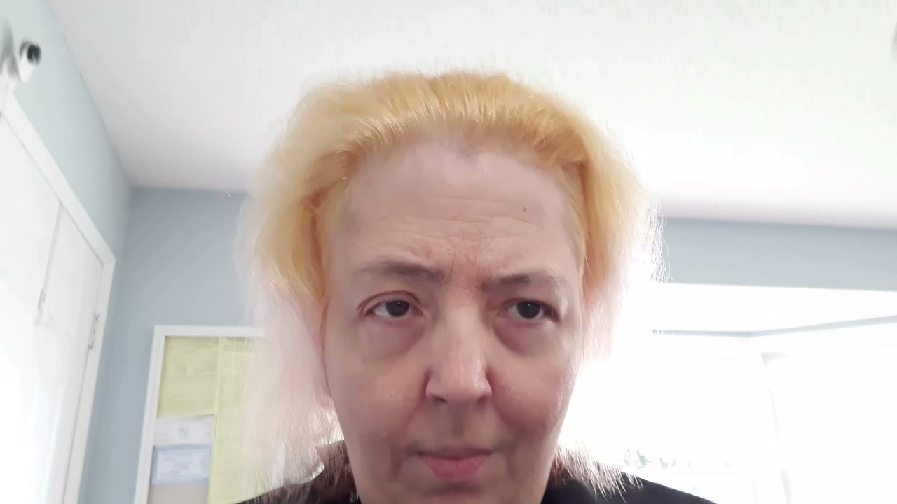 HEY THERE BRAD MONDO CHECK OUT MY NEW HAIR COLOR AND CUT