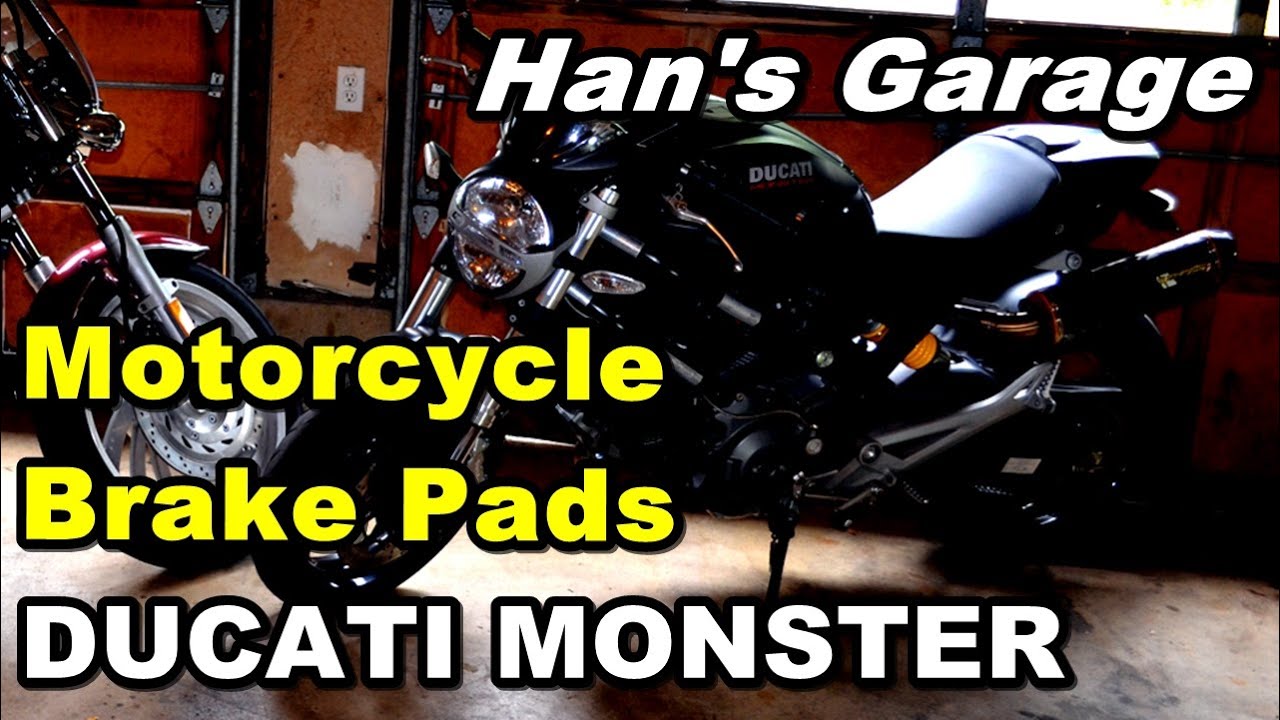 Как заменить заднюю шину и задние тормозные колодки на Ducati Monster