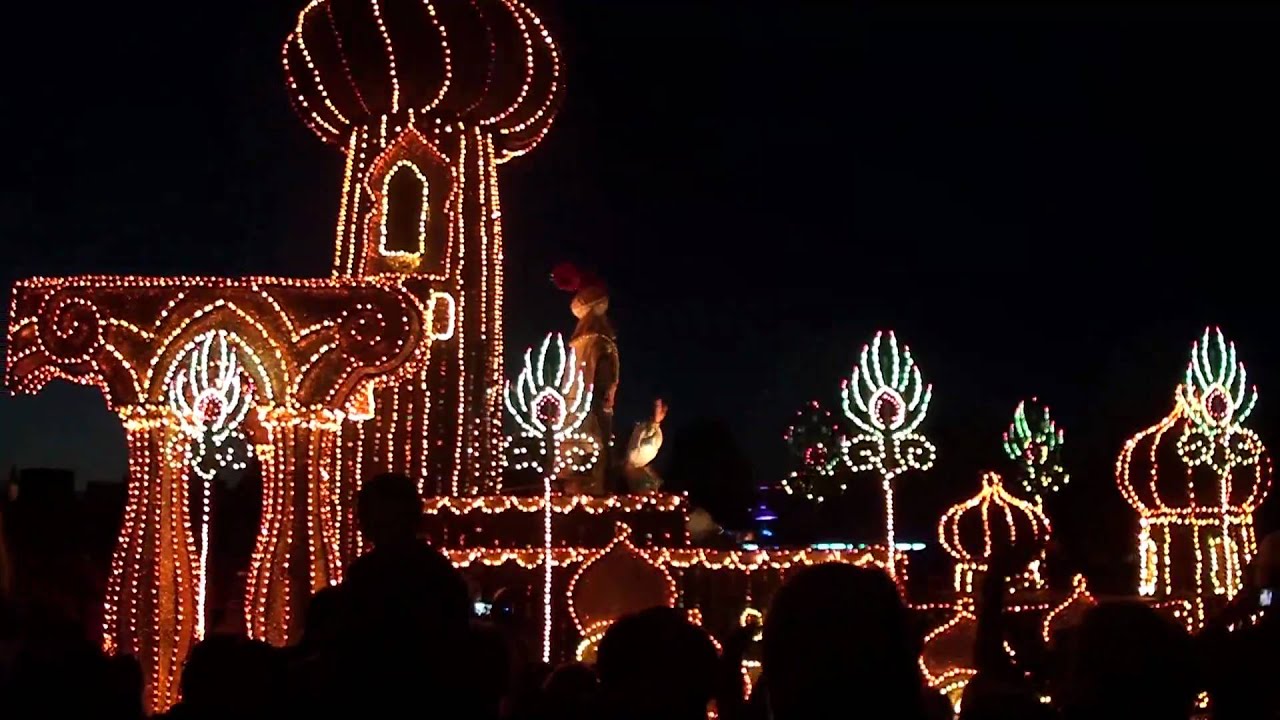 Disneyland Paris - Fantillusion Parade HD (Angle 2)