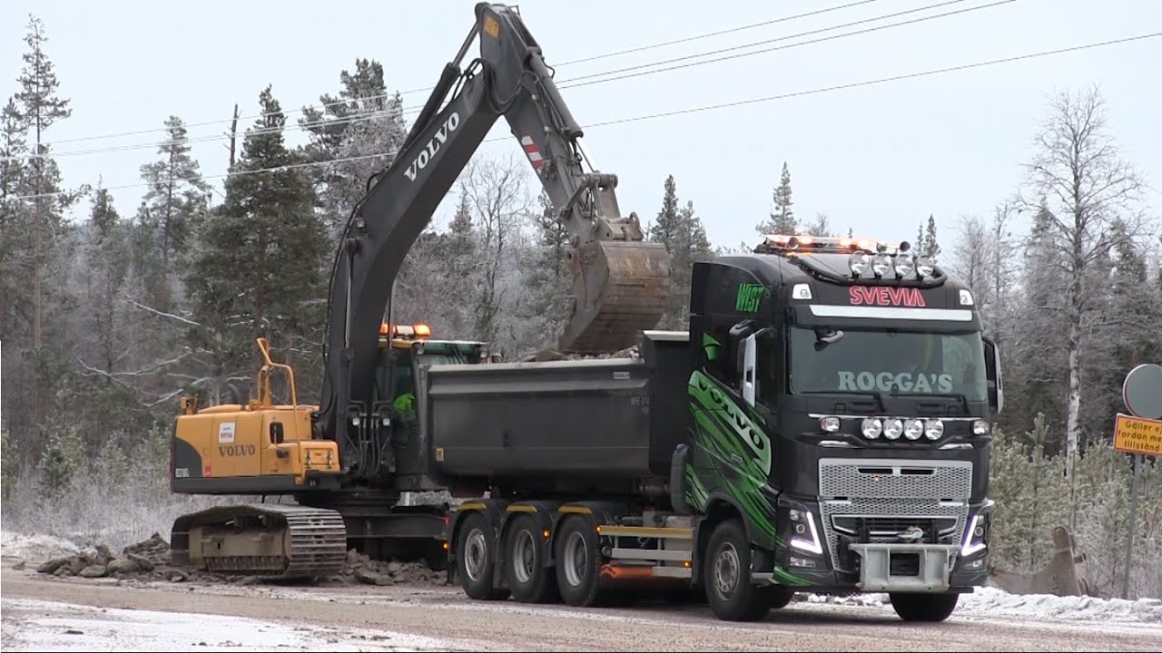 Volvo EC210C loading Volvo FH16 Gen4 750hp 8x4*4 with rock / gravel