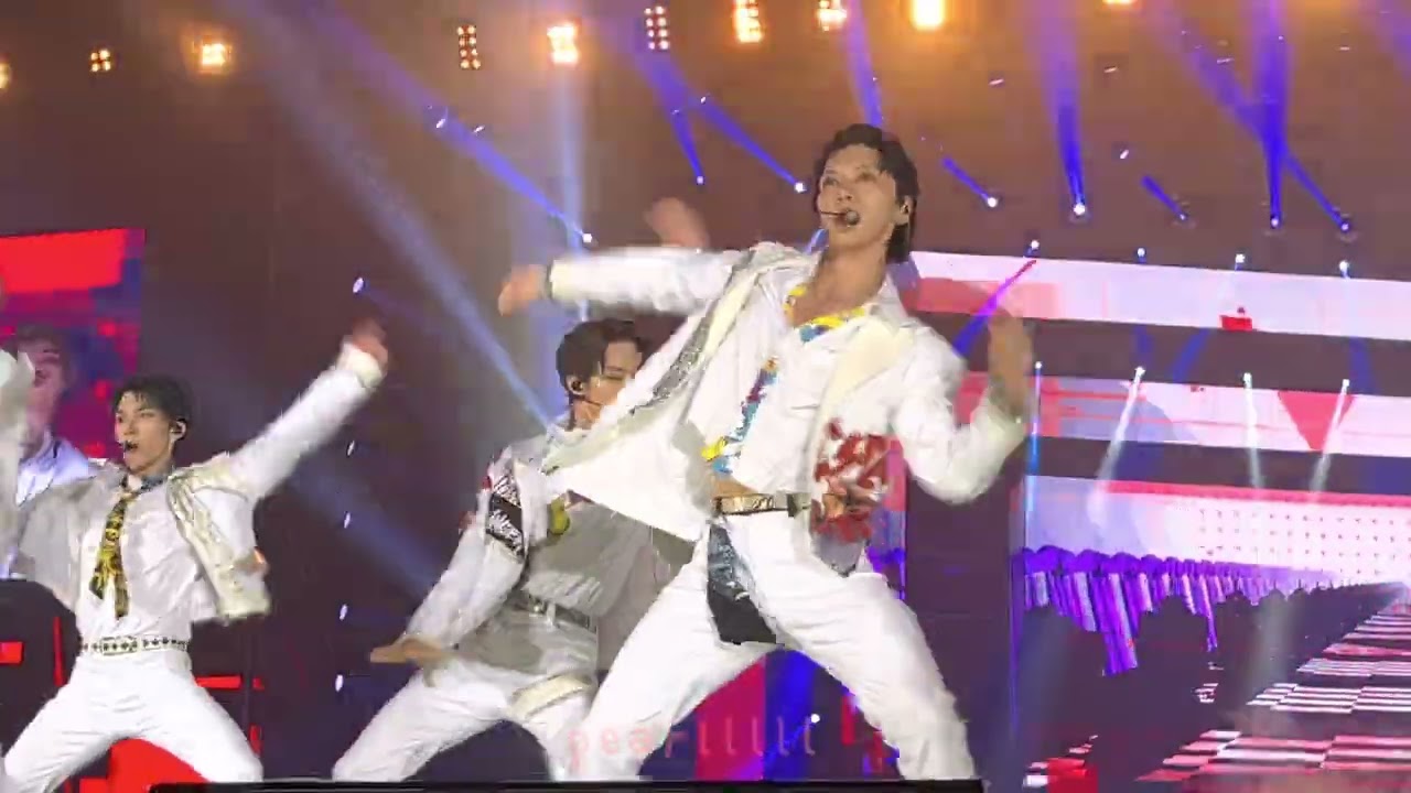 20221015 WAYV - Action Figure [FANCAM] @ 안녕BANGKOK
