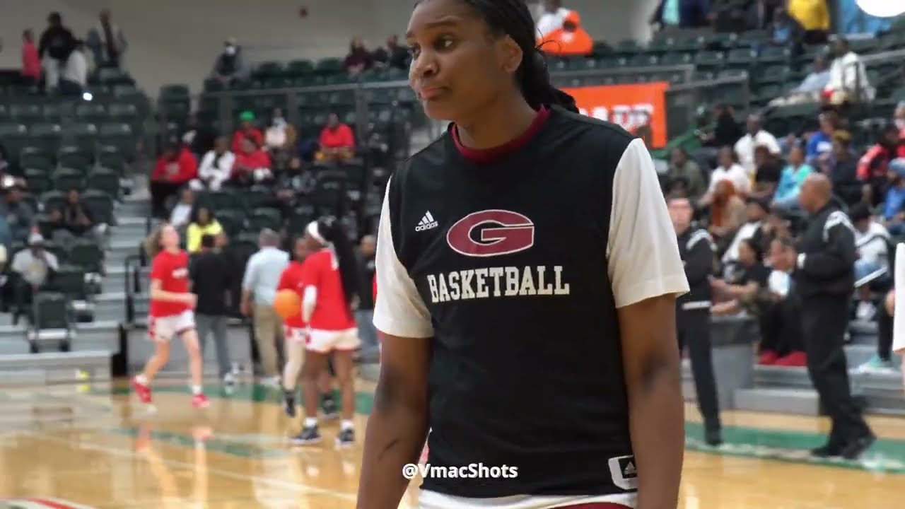 Mcdonald&rsquo;s All-American and Texas Commit, Madison Booker! She&rsquo;s a beast!