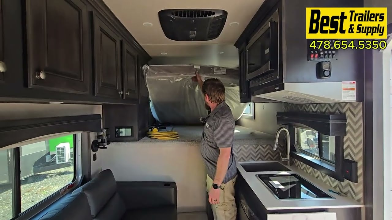 Inside an Exiss 3H Gooseneck Living Quarters Horse Trailer | Full Walkthrough