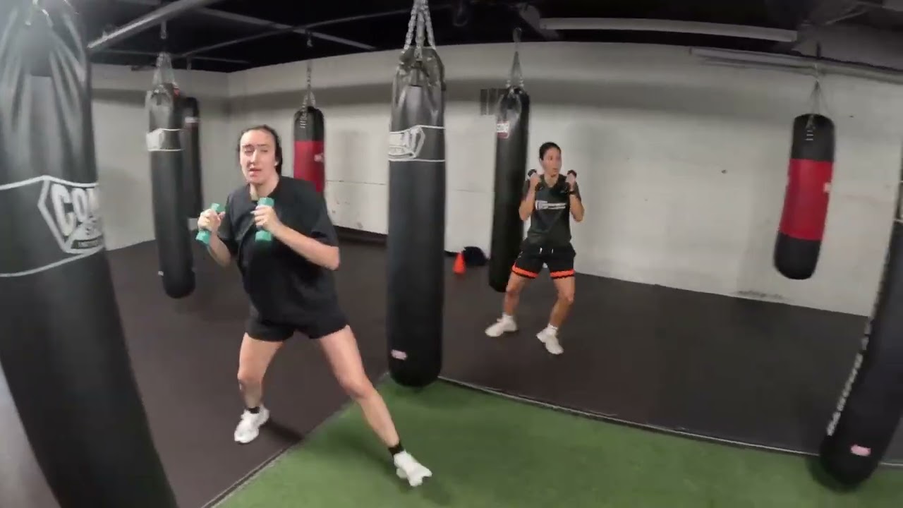 Лос-Анджелес возвращается в Коннектикут 🥊